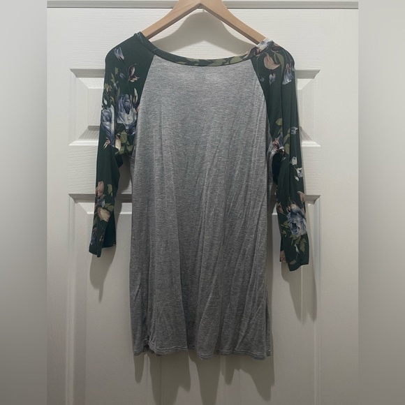 COPY - Raglan T Shirt, Grey and Hunter Green Floral, size large or 10 or 12 - Picture 3 of 5